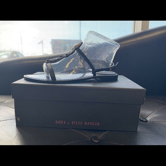 Women’s leather flat sandals - Picture 1 of 6